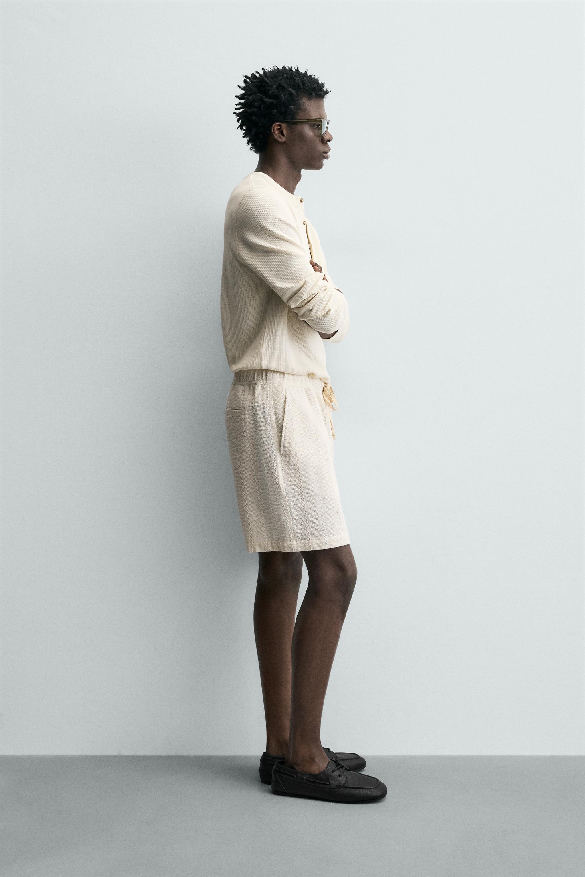 GEOMETRIC JACQUARD SHORTS